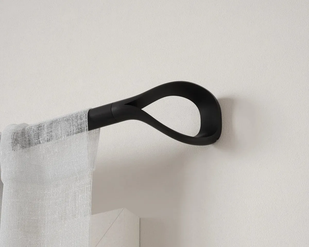 Umbra Loop Matte Black Rod Set